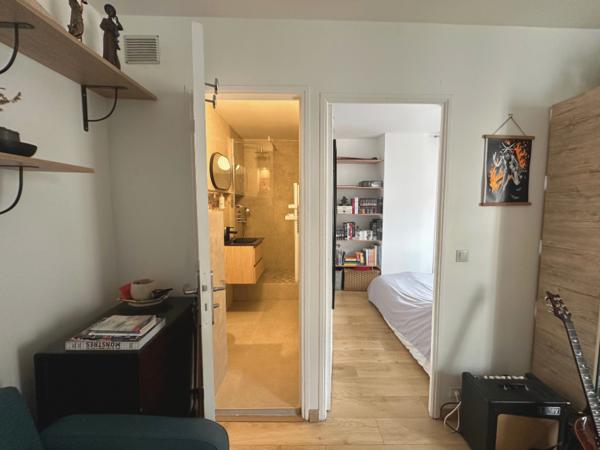 Paris 11 - 2P - Refait à neuf