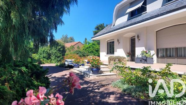 Maison à vendre 10 pièces 337 m² Avesnes-les-Aubert