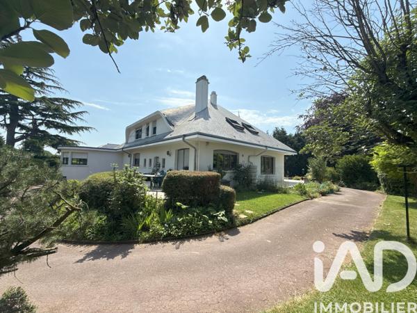 Maison à vendre 10 pièces 337 m² Avesnes-les-Aubert