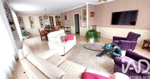 Maison à vendre 10 pièces 337 m² Avesnes-les-Aubert