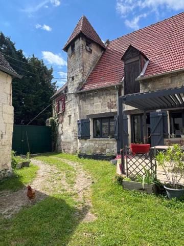 Corps de ferme Complet  avec dépendances et Box : 7 pièce(s) 174 m2