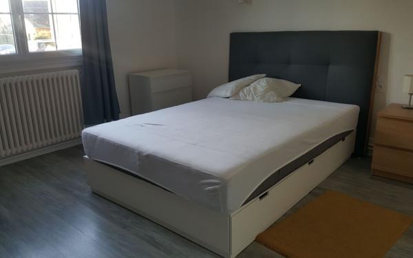 Immeuble à vendre    10 pièces •  Bourg-Achard