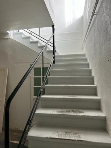 ENNEZAT CENTRE MAISON F3 AVEC ATELIER