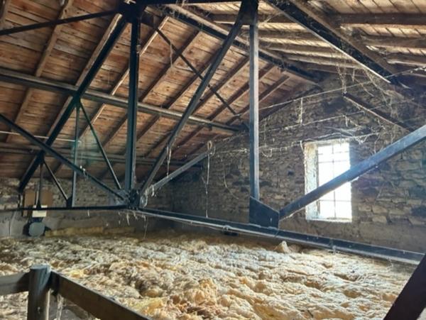 ENNEZAT CENTRE MAISON F3 AVEC ATELIER