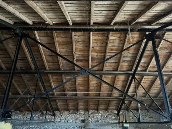 ENNEZAT CENTRE MAISON F3 AVEC ATELIER