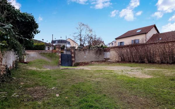 Terrain à vendre    Épône