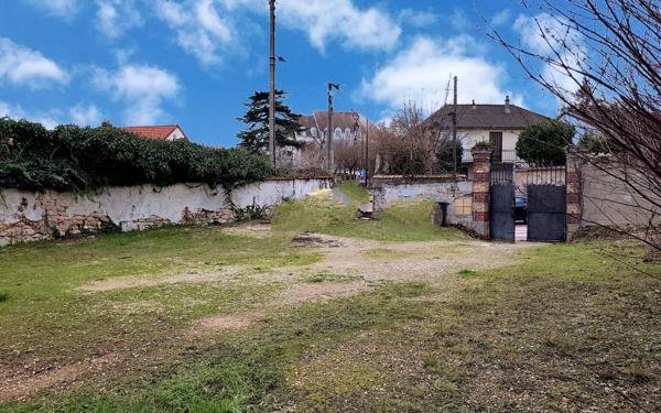 Terrain à vendre    Épône