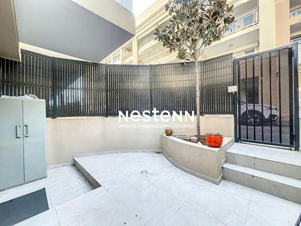 GOLFE JUAN - 3P - 60m² - VUE MER - TERRASSES - PARKING - JARDIN-CENTRE VILLE