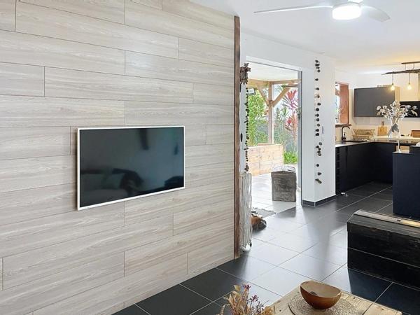 Elégante maison contemporaine avec piscine au sel - LE LAMENTIN -