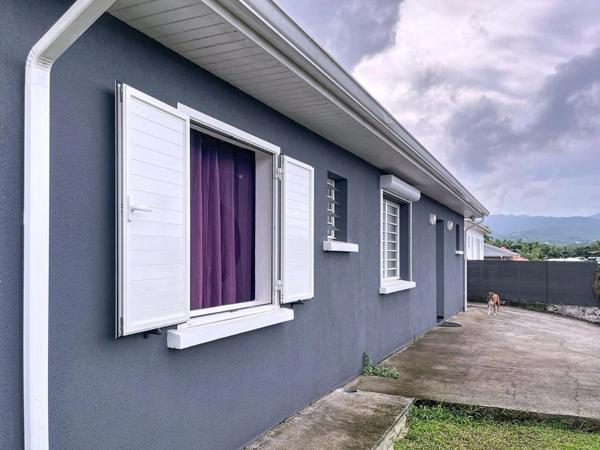 Elégante maison contemporaine avec piscine au sel - LE LAMENTIN -