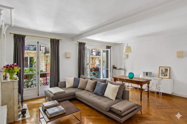 Vente Appartement de luxe Paris 18 4 Pièces 75.8 m²