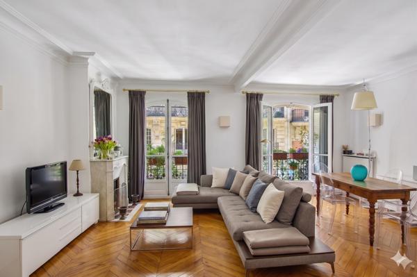 Vente Appartement de luxe Paris 18 4 Pièces 75.8 m²