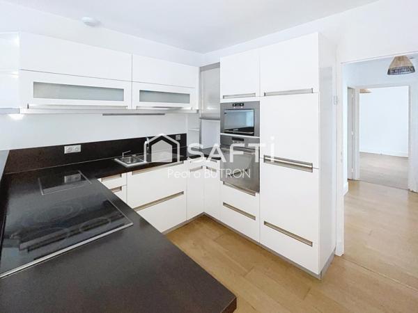 Maison située au milieu d'un parc et proche lac