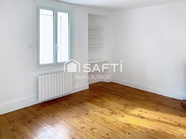 Maison située au milieu d'un parc et proche lac