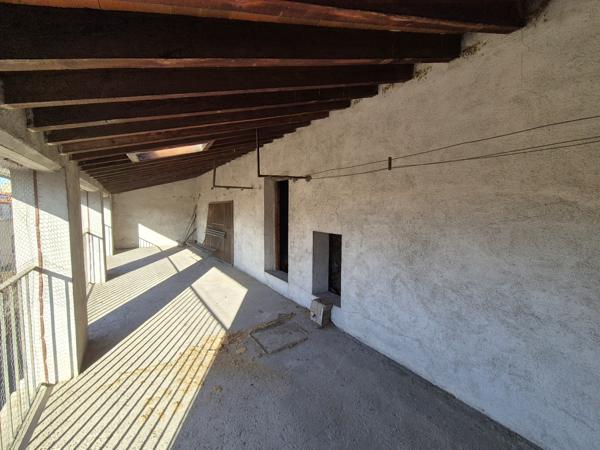 Grande maison de village avec extérieur et garage !