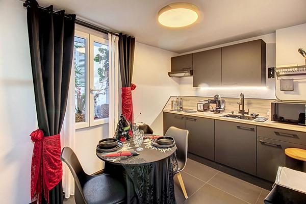 EXCLUSIVITÉ ! À Vendre Love Room Haute de Gamme ! Loft Équipé & Rentable - Bargemon