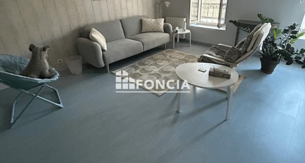 Location Appartement 4 pièces 181.79 m² - Niort 79000