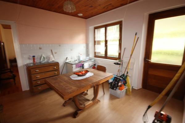 Maison à vendre 9 pièces de 218 m² plus 230 m² de dépendances à HOSTIAS (01) sur un terrain de 2359 m²