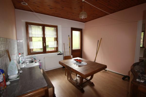 Maison à vendre 9 pièces de 218 m² plus 230 m² de dépendances à HOSTIAS (01) sur un terrain de 2359 m²