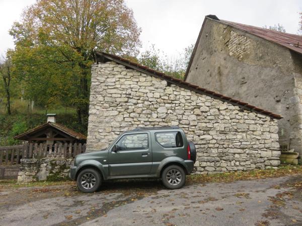 Maison à vendre 9 pièces de 218 m² plus 230 m² de dépendances à HOSTIAS (01) sur un terrain de 2359 m²