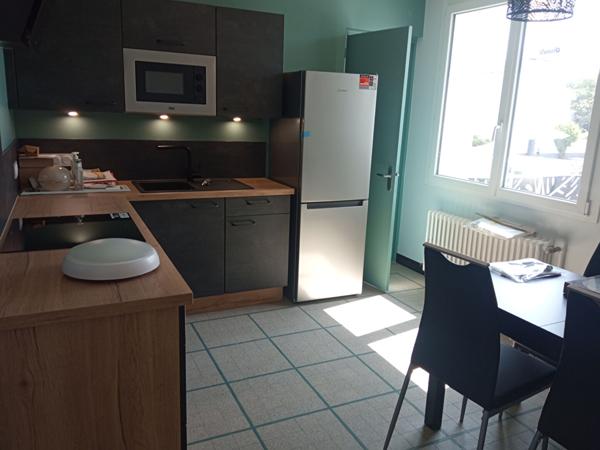 Challans 1 chambre meublée avec bureau et parties communes