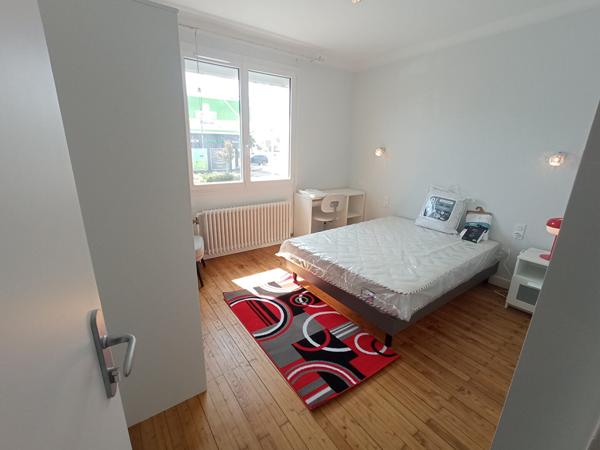 Challans 1 chambre meublée avec bureau et parties communes