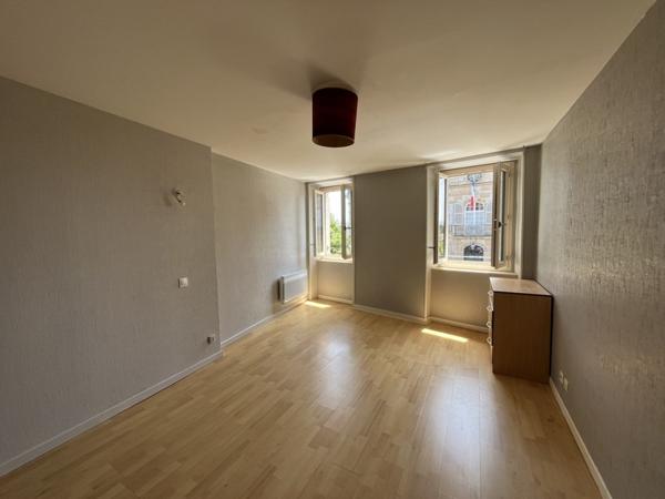 Immeuble à vendre |  Bellac |  141 m²