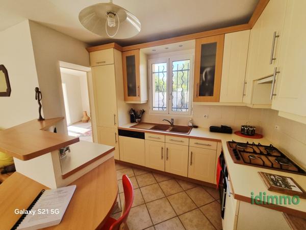Draguignan villa F5 110m plain-pied garage terrasse 675m terrain tt à l'égout 380000€ crn2411 dpe C Draguignan (83300)
