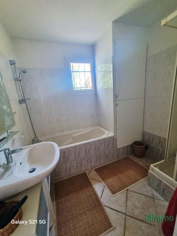 Draguignan villa F5 110m plain-pied garage terrasse 675m terrain tt à l'égout 380000€ crn2411 dpe C Draguignan (83300)