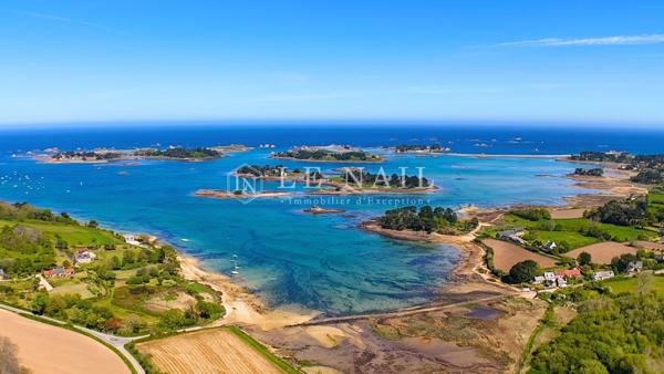 Exceptionnelle propriété avec magnifique vue sur la mer en Bretagne