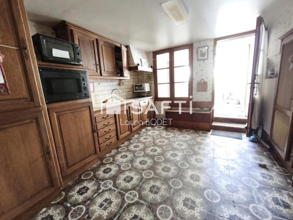 Maison a rénover avec beaucoup de potentiel