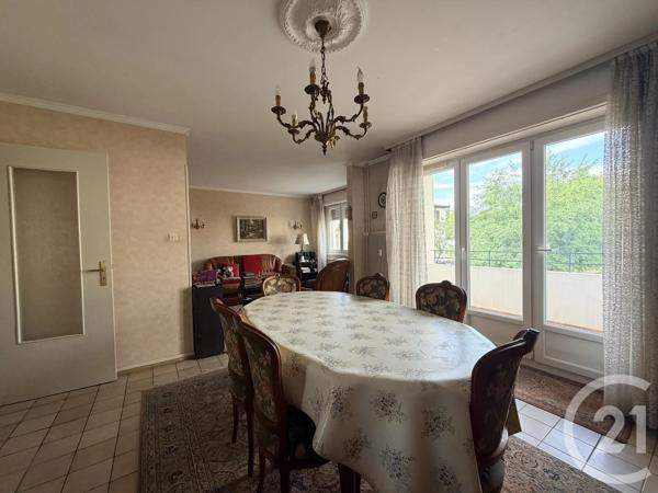 Appartement F4 à vendre  4 pièces - 90 m 2   LINGOLSHEIM  - 67