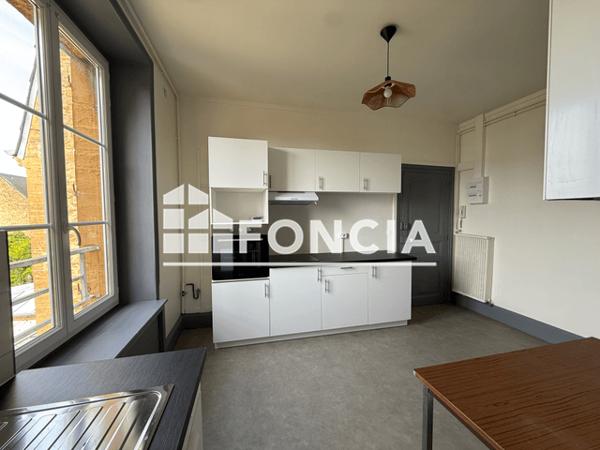 Location Appartement 3 pièces 73 m² - 45 BOULEVARD GAMBETTA Charleville-mezieres 08000