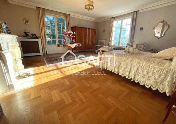 Grande demeure avec parc tout prés à pied de tout