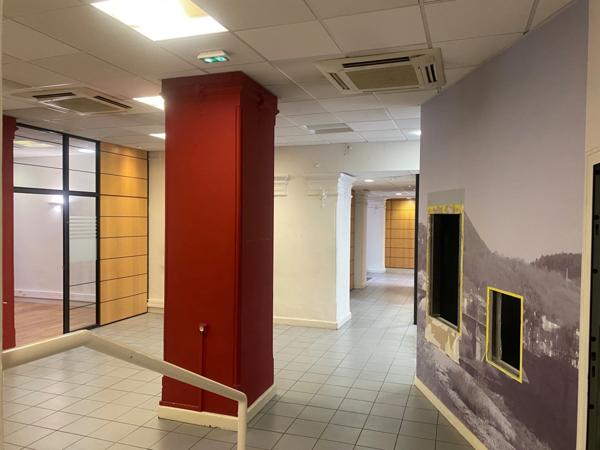 Local/bureau à vendre ALES Locaux professionnels 282 m² – Centre-ville d’Alès
