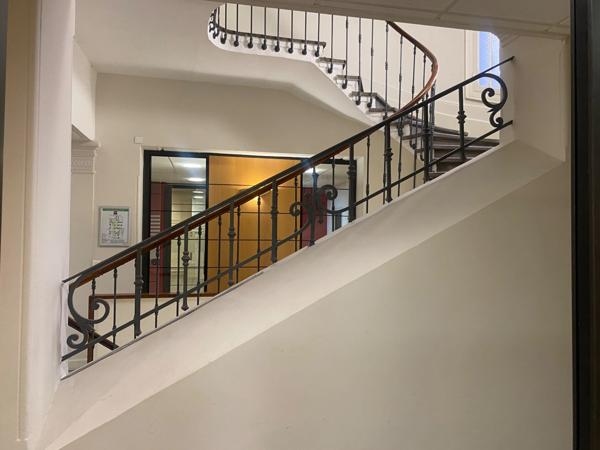 Local/bureau à vendre ALES Locaux professionnels 282 m² – Centre-ville d’Alès