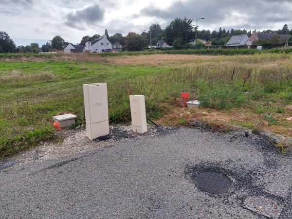 PLEUVEN, terrain constructible viabilisé de 609 m²