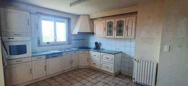 À vendre - Maison traditionnelle, 6 pièces située à Bians-les-Usiers (25520)