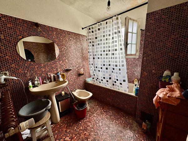 POITIERS PROCHE FACULTÉS FORT POTENTIEL INVESTISSEMENT Maison 137 m² ? 5 chambres ? Sous-sol 150 m²