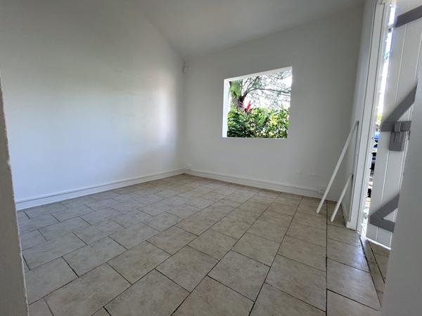 Capesterre-Belle-Eau (97130) Maison T4 mitoyenne de plain pied centre ville