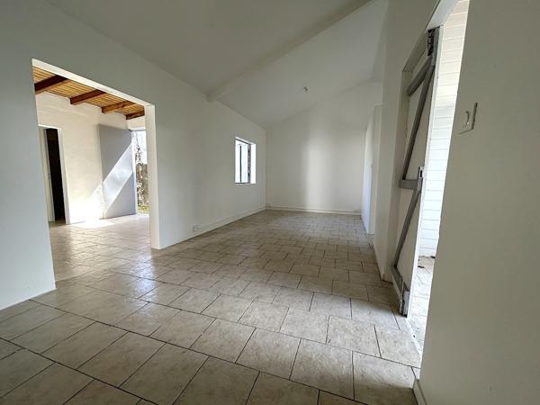 Capesterre-Belle-Eau (97130) Maison T4 mitoyenne de plain pied centre ville