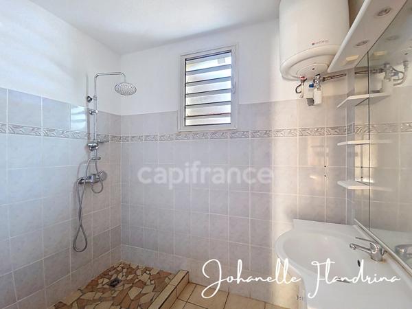 Maison 152 m², 5 pièces + grande mezzanine - Résidence principale, usage professionnel ou mixte - CAPESTERRE BELLE EAU (971)