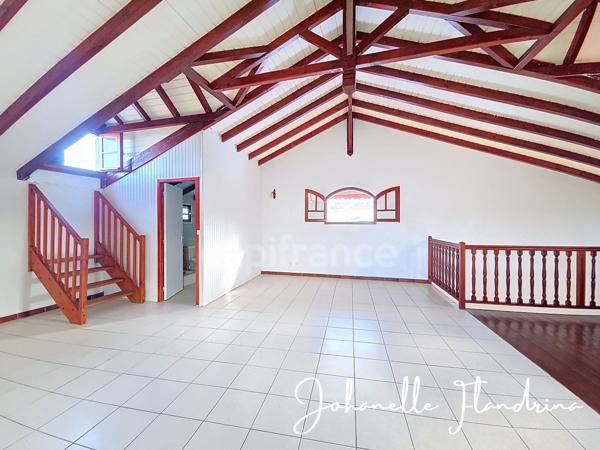 Maison 152 m², 5 pièces + grande mezzanine - Résidence principale, usage professionnel ou mixte - CAPESTERRE BELLE EAU (971)
