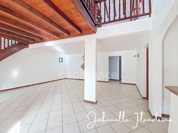 Maison 152 m², 5 pièces + grande mezzanine - Résidence principale, usage professionnel ou mixte - CAPESTERRE BELLE EAU (971)