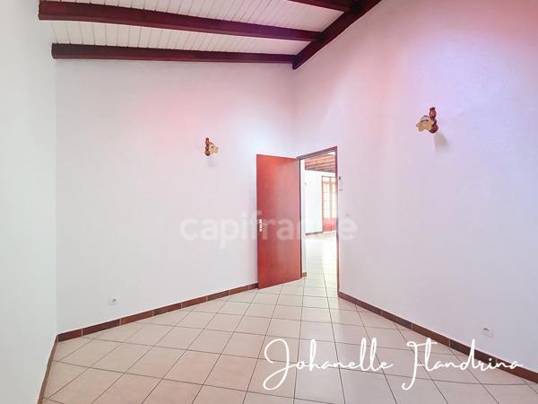 Maison 152 m², 5 pièces + grande mezzanine - Résidence principale, usage professionnel ou mixte - CAPESTERRE BELLE EAU (971)