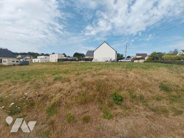 VAL D'IZE (35450), TERRAIN A BÂTIR viabilisé. 

A VENDRE / Terrain à bâtir de 558 m², situé h...