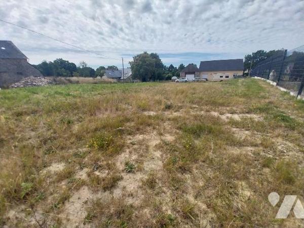VAL D'IZE (35450), TERRAIN A BÂTIR viabilisé. 

A VENDRE / Terrain à bâtir de 558 m², situé h...