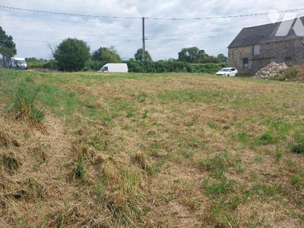 VAL D'IZE (35450), TERRAIN A BÂTIR viabilisé. 

A VENDRE / Terrain à bâtir de 558 m², situé h...