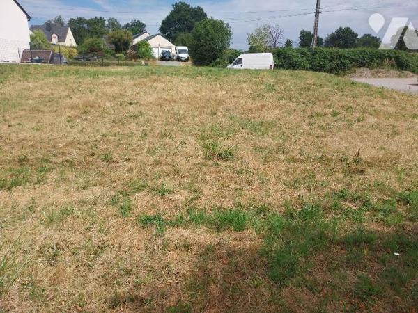 VAL D'IZE (35450), TERRAIN A BÂTIR viabilisé. 

A VENDRE / Terrain à bâtir de 558 m², situé h...
