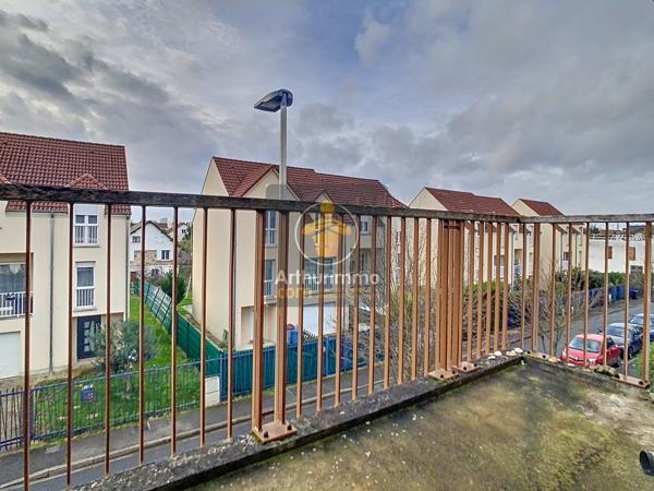 Location                                                      Appartement
                        
                     2 pièces                      44 m2                     à Valenton